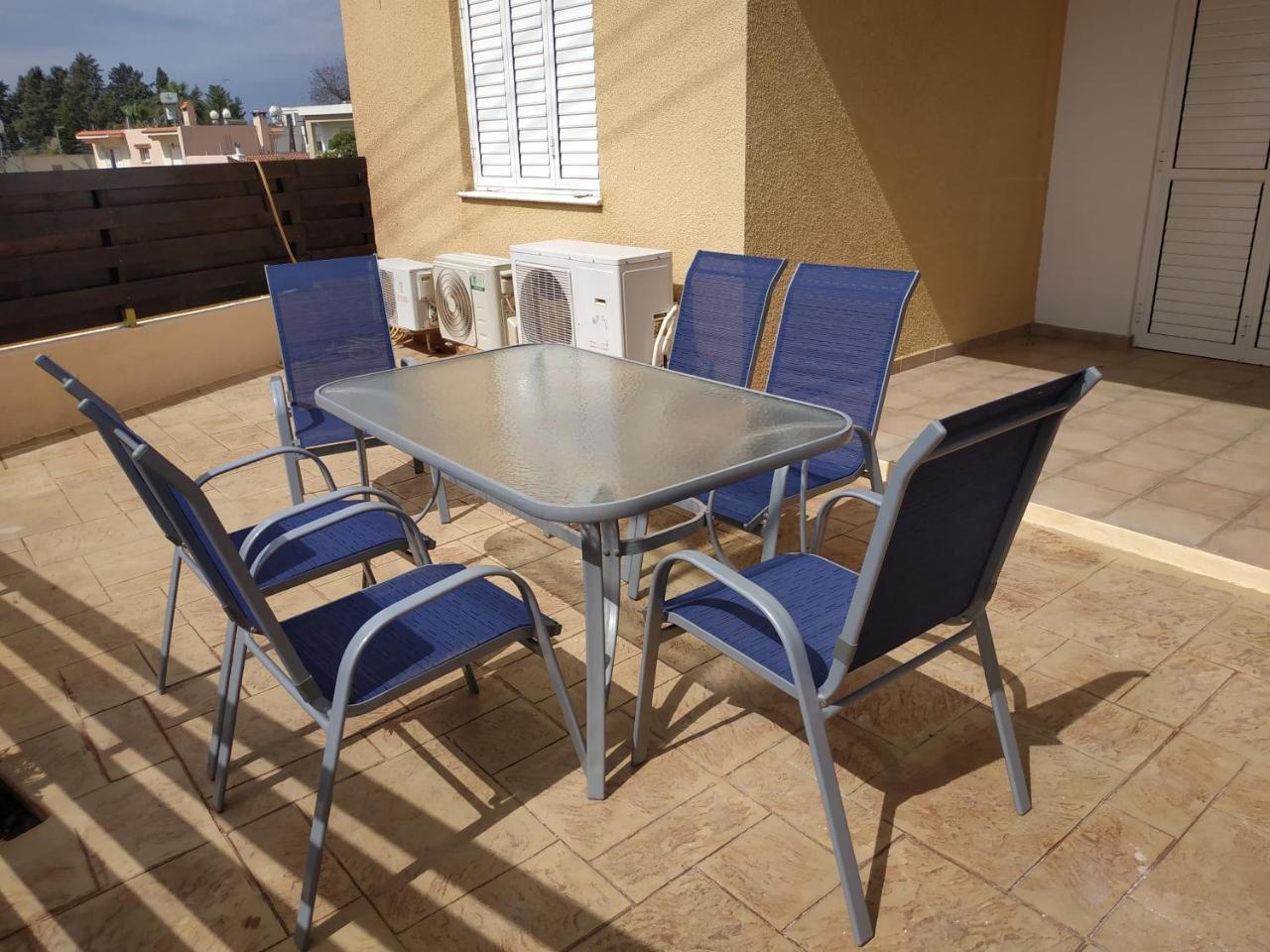 Kissos Apartment Paphos Exterior foto