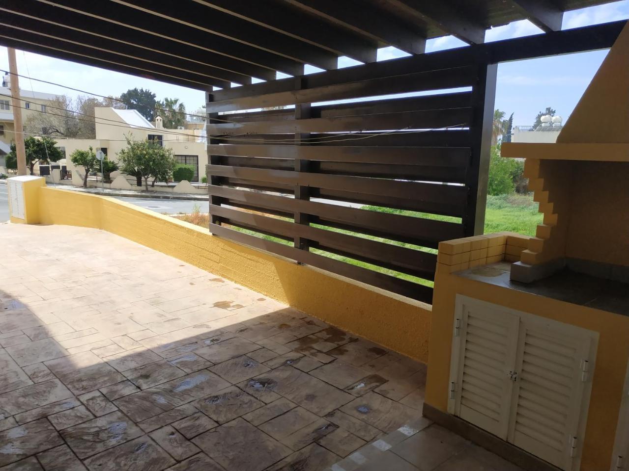 Kissos Apartment Paphos Exterior foto
